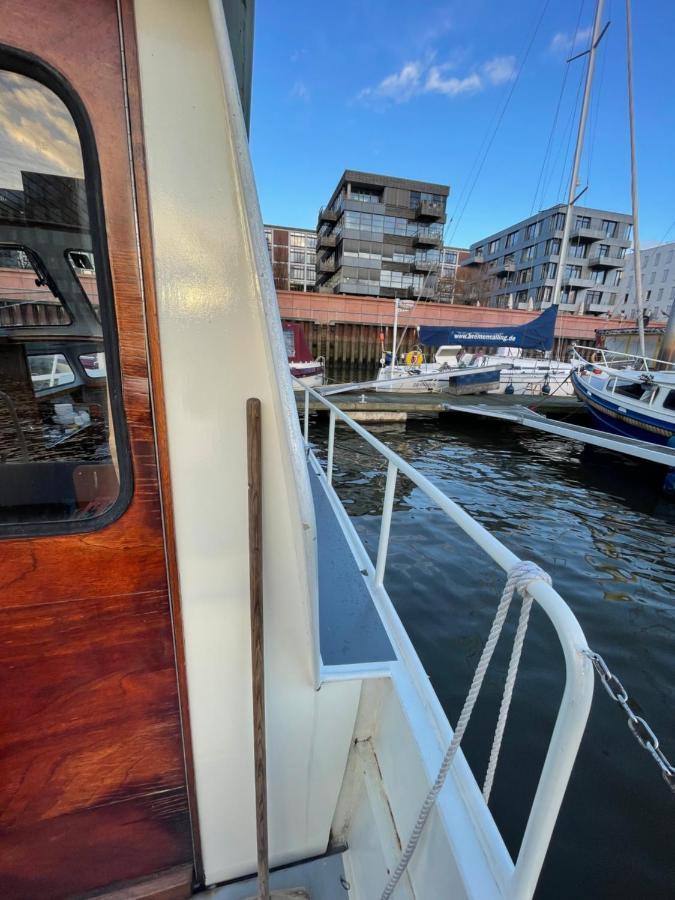 Suesses Motorboot - Bremen Ueberseestadt Exterior foto